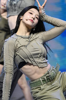 프로미스나인 이새롬, 섹시 폭발