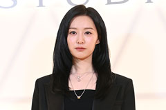 "지금 끼고 있어" 김지원 오죽하면 '비명'…아수라장 공항 '심각'