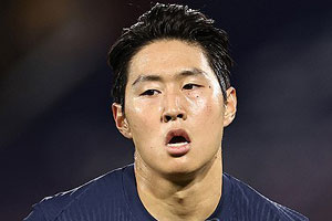 이강인 진짜 잘하네! PSG 가짜 9번 막기 어려웠다…'명장' 과르디올라가 인정