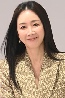 '초동안 미모' 최지우, 성공한 커리어우먼의 슈트핏은 이런 느낌