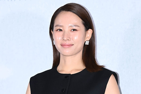 '이동건과 이혼' 조윤희, 한국 떠났다…딸과 일본行 왜?