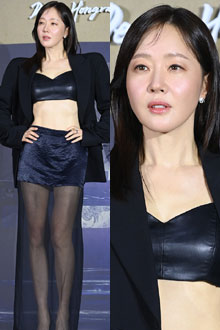 엄지원, 나이가 무색한 군살 제로 복근+은은한 각선미