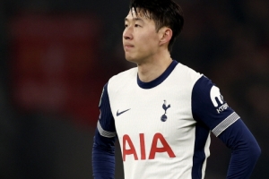 손흥민, '임신 주장' 여성에게 3억원 뜯겼다…경찰, 여성 일당 2명 구속영장 신청