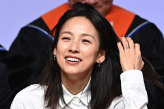 이효리, 요가 강사로 변신…수업 현장 '포착'