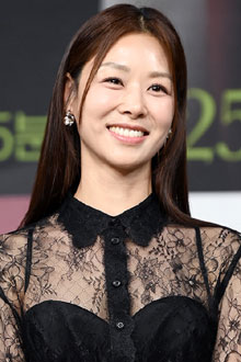 '3년 만에 복귀' 장신영, 배우자 논란 품고 태양을 삼킨 여자로