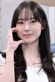 '아침에도 상큼' 노제, 한남동 밝히는 큐트 매력