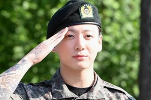 BTS 정국, '도쿄를 다시 위대하게' 日 우익 모자 논란 사과 변명 여지 無…즉시 폐기