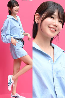 '포즈 자판기' 최수영, 다리 보험 필요한 각선美