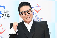 이상민 '10살 연하♥' 아내 포착 "예쁘시네요"…상다리 휘어지는 신혼 밥상