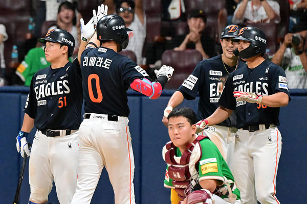 '노태우 정권 이후 최초' 한화 전반기 1위 확정!…키움 원정 10-1 대승+싹쓸이 달성