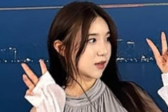 "쫙 붙고, 훌렁 벗고"…치어리더 김현영, 또 레전드 갱신