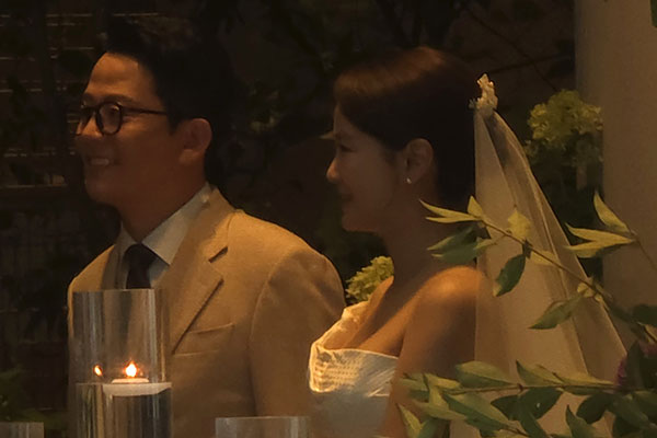 김준호♥김지민, '1200명 초호화 웨딩' 현장 포착…날아갈 듯 기쁜 얼굴