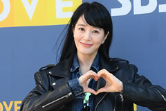 김혜수, ♥데이트 포착…상대는 배우 출신 훈남 사업가