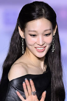 '신세계家' 올데프 애니, 무표정 센캐에서 웃으면 반전 매력