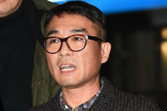 ‘성폭행 무혐의·이혼’ 김건모, 6년 칩거 후 선택한 길은?