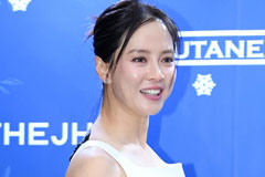 CEO된 송지효, 과감한 속옷 화보 공개…파격 노출 행보