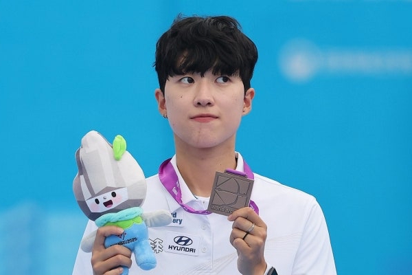 '도쿄 3관왕' 안산, 1년 쉬고 돌아와 세계선수권 전종목 메달…아시안게임 국가대표 선발 되고파