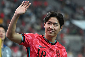 이강인 상품 다 치웠다…파리 시내 PSG 스토어에서 'LEE 실종'→마케팅 가치도 사라졌나