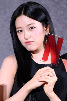 '추리 신동' 아이브 안유진, 하이힐 없이도 빛난 탄탄 걸그룹 몸매