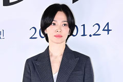송혜교, 결혼식으로 전한 근황…빗속의 아름다운 현장