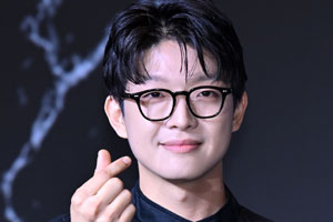 '흑백' 트리플스타, '횡령' 무혐의→1년 만 근황…억측에도 침묵 지켜