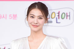 "4500만원 결제 미쳤다" 유인영, 롤렉스·까르띠에 명품 시계 플렉스