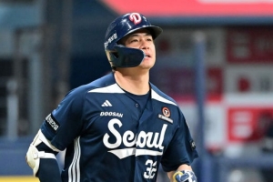 '대충격 반전' 김재환 30억 NO! 22억 YES?…그렇게 잠실 떠나고 싶었다니→두산 팬들 왜 분노하나