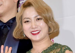 박나래, 이번엔 '4대 보험' 폭로…"매니저 제외, 전 남친·모친만"