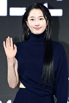 원지안, 청순에 섹시 한 스푼 더한 절개 패션