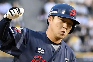 '현역 은퇴' 정훈, 자필 편지로 팬들에게 마지막 인사 남겼다