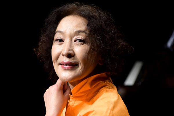 '항암 거부' 故윤석화 별세…나답게 살겠다 신념 지킨 삶 '추모 물결'