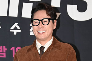 '56세' 윤종신, 건강 이상으로 공연 취소하더니…세계 최초 행보 '깜짝'