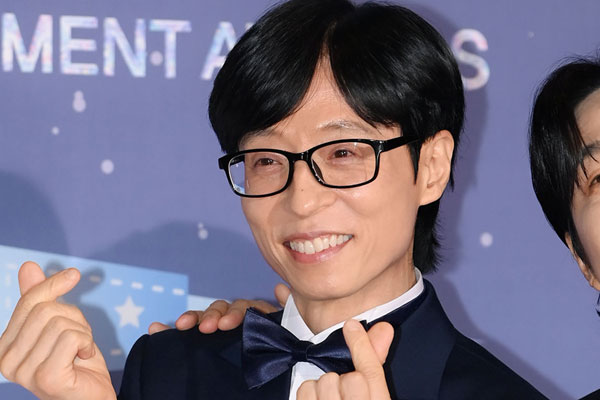 유재석, '대상만 9번' 국민 MC는 달랐다…'패싱 논란' 이이경도 직접 언급