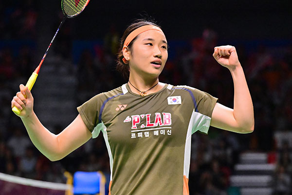 BWF 중계진 황당 헛웃음, 할 말 잃었다!…세계 8위 32분 만에 2-0 완파