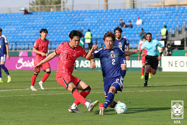'한국 1-10 일본' 충격, 이게 말이 되나…한일전 0-1 패배→'日 U-21'에 무너졌다