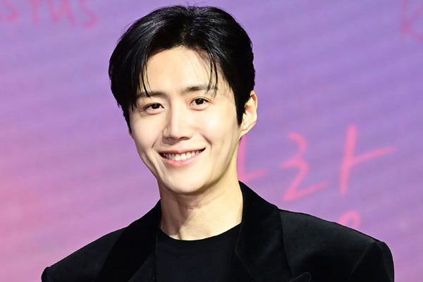 김선호, 1인 법인 계좌로 정산금 수령…前 소속사 측 배우 요청이었다