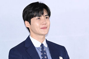 사생활 그리고 탈세…김선호, 다소 휘황찬란한 '논란 목록'