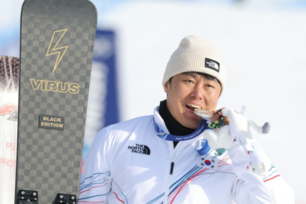 아내 생각하면 눈물…'은메달 기적' 김상겸, 10일 귀국 '금의환향'