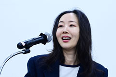 민희진 '5분 회견', 결국 고성 터졌다…'256억' 파격 제안, 왜 역풍 맞았나