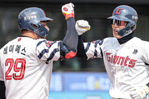 롯데 시범경기 유일 무패 질주!…'2:4→7:4' 이걸 뒤집네, 약속의 8회 5득점 빅이닝 대역전극