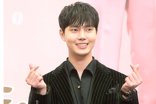 '순풍산부인과 정배' 이태리, 5월 결혼…예비신부는 비연예인