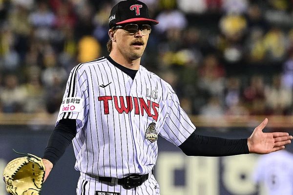 'LG 마운드 돌아왔다' 웰스 1호 QS→무실점 철벽 불펜→시즌 첫 위닝시리즈 수확…KIA '7안타 1득점' 아쉽네