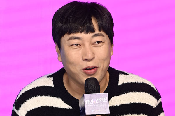 개그맨 이진호, 뇌출혈로 긴급 중환자실 입원 의식 회복 중, 치료 집중