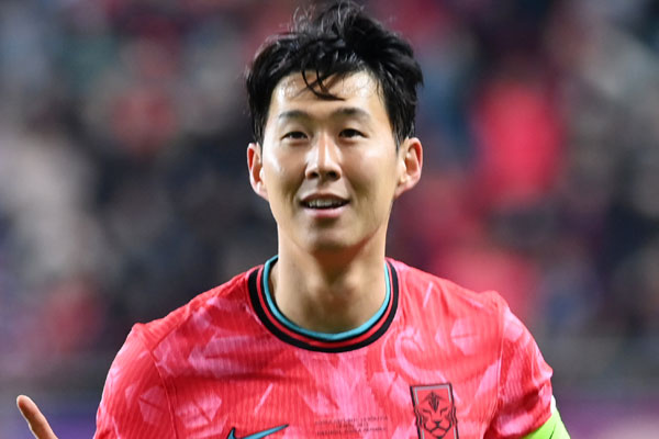 토트넘, 손흥민 햇병아리 시절 데뷔전 재조명…구단 역사상 가장 위대한 선수 중 하나