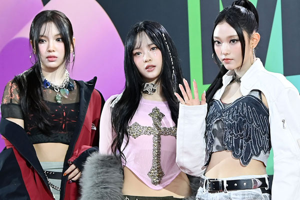 뉴진스, 신곡 녹음하러 코펜하겐 갔나…스튜디오 예약자명=ADOR '눈길'