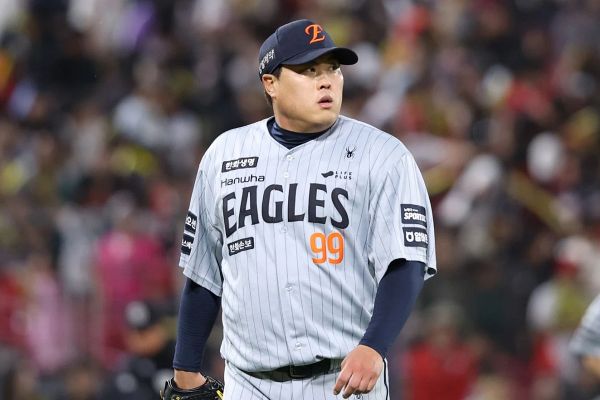 한화, 2026년에도 류현진입니다!…KIA 7-2 제압→RYU '이글스 역대 4번째' 통산 120승