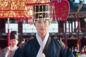 즉위식서 천세 외친 '대군부인', 또 불거진 역사 왜곡 논란…종영 앞두고 '시끌'