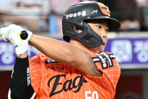 '100억' 강백호 2홈런 7타점 미쳤다! 친정팀 울렸다…한화, KT 10-5 격파하고 3연승→돌아온 화이트 QS 첫 승