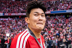 김민재 돌발 행동! 뮌헨 팬 오히려 감동했다 여기 떠나도 안 잊을게…서포터즈에 맥주잔 들고 무슨 짓 했길래, 박수 받았나?