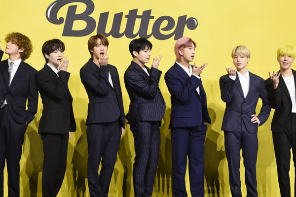 방탄소년단, 해냈다…美 'AMA'서 두 번째 대상 영예
